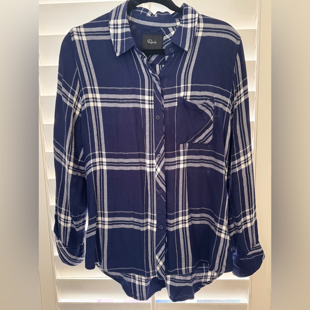 Rails Hunter Plaid Button-Up Shirt - M